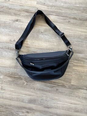 BAGGALLINI NEW WO TAGS STANTON CROSSBODY SLING